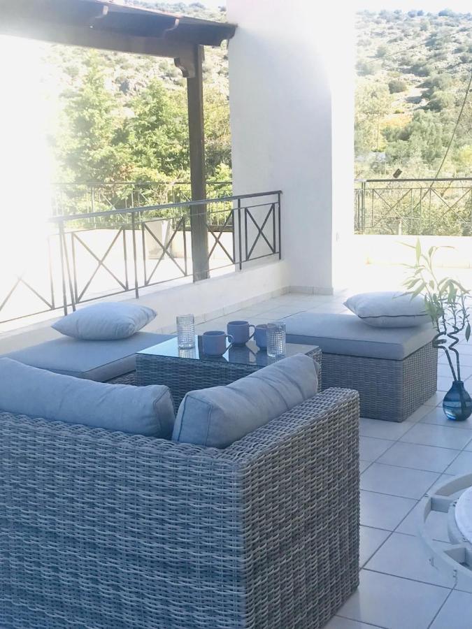 Beautiful Maisonette With A View To The Mountains And The Sea Agia Marina  Exteriér fotografie