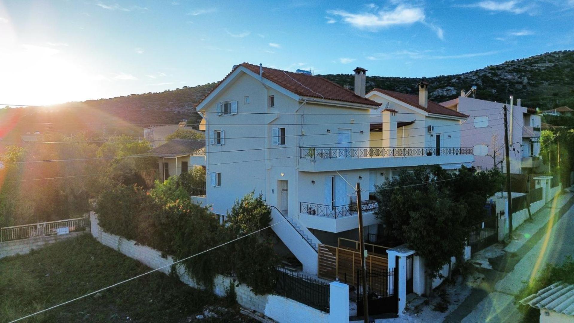 Beautiful Maisonette With A View To The Mountains And The Sea Agia Marina  Exteriér fotografie